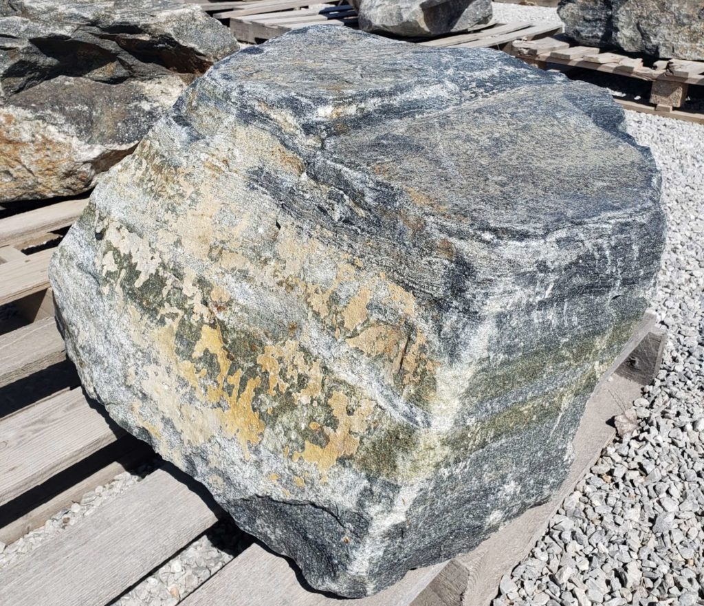 Black Granite Boulders - Mid-Nebraska Aggregate